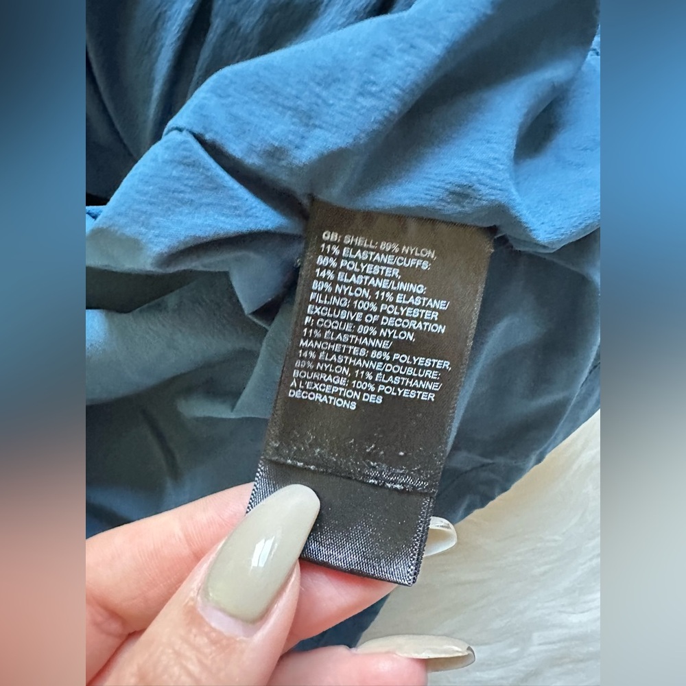 The North Face packable hooded jacket - Picture 5 of 7